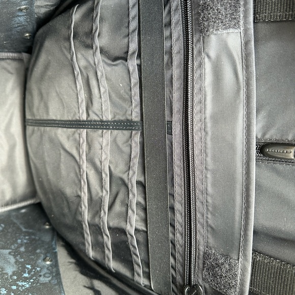 Bobble Blue Hardshell Backpack with small bags - Picture 4 of 8